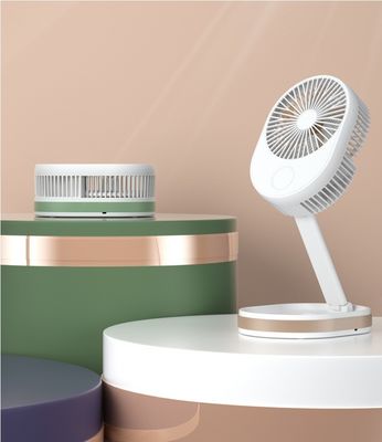 Logotipo personalizado pequeño ventilador plegable portátil para la carga de escritorio en el exterior