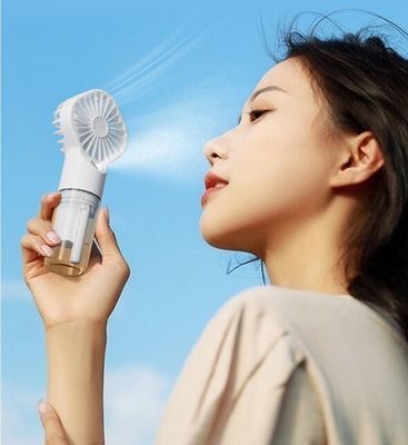 Mini ventilador portátil con ajustes de velocidad 4 recargable y 2-8 horas de tiempo de trabajo