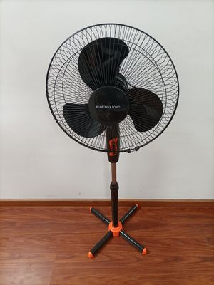 16 pulgadas eléctricas con base cruzada de aire de refrigeración de pedestal oscilante ventilador para el hogar