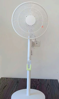 Ventilador de refrigeración comercial de tres velocidades de viento Ventilador de pedestal Ventilador de soporte