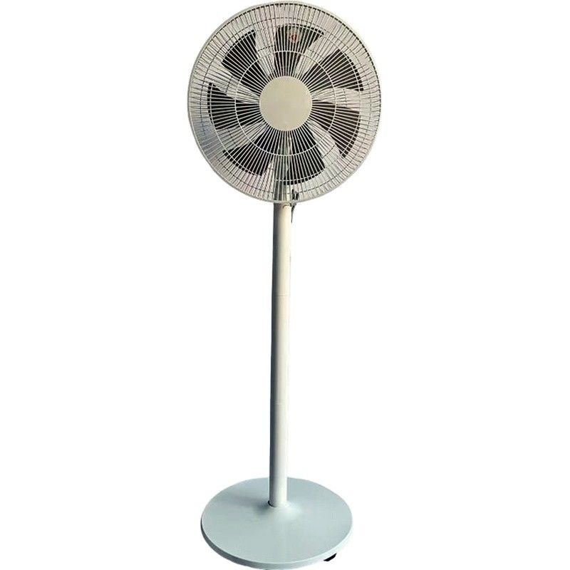 Ventilador de ventilación potente Ventiladores de pedestal con 7 paletas rotativas Tamaño 42 * 24 * 43cm