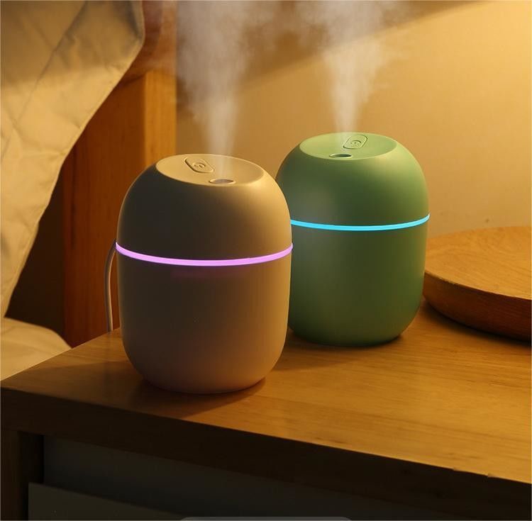USB RGB Light Mini Car Water Drop Desktop Aromaterapia Humidificador de aire para el hogar